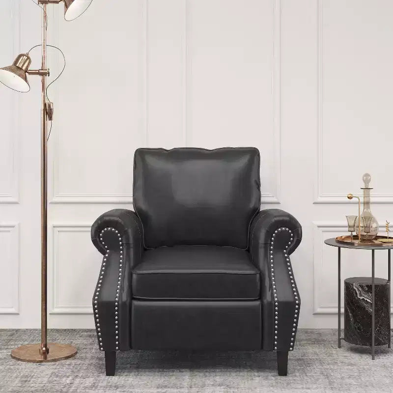 GDFStudio Dowd 36,50 Poltrona da club in similpelle con borchie