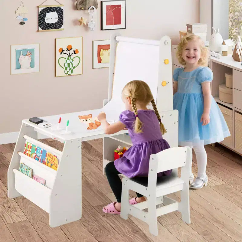 Tavolo e sedie per bambini con cavalletto, lavagna bianca, lavagna a gesso e rotolo di carta