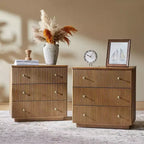 Comodino Albert a 3 cassetti set da 2 con legno massello e stazione di ricarica|ART OF LIVING DESIGNS-ACORN